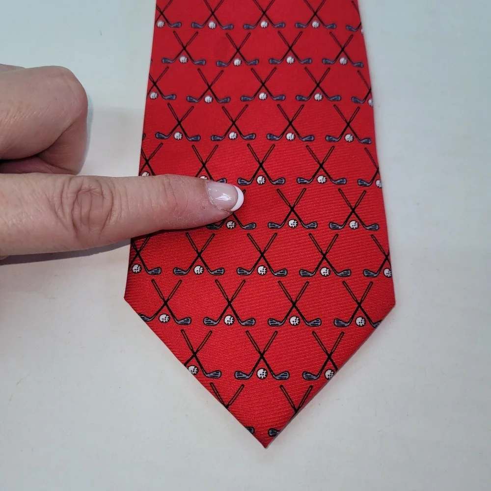 Cape Cod Neckwear Mens Red Silk Golf Clubs Balls Novelty‎ Print Classic Tie 59in
